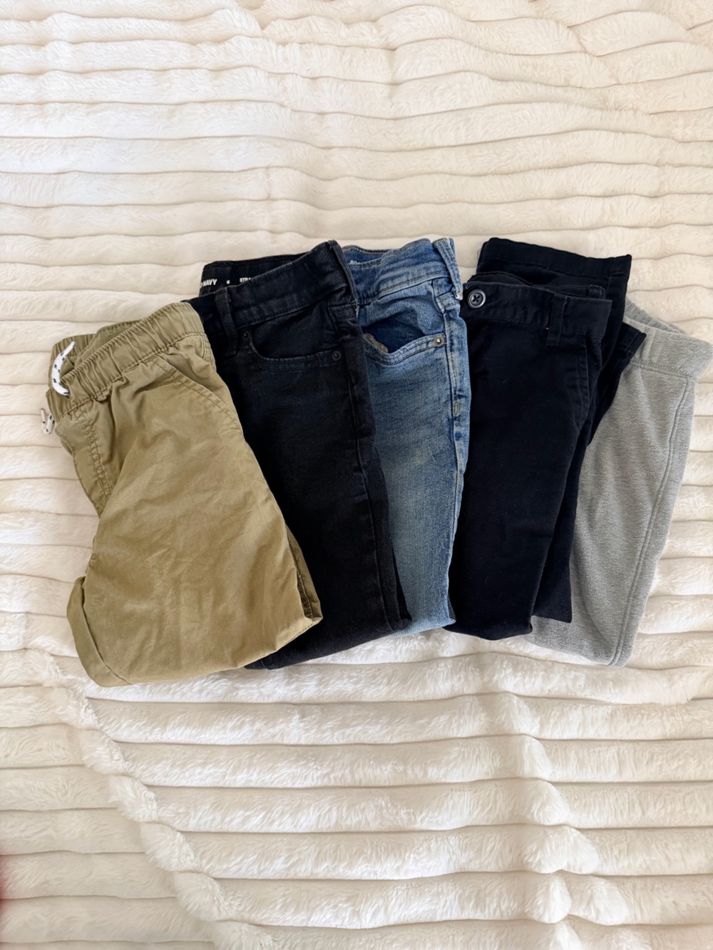 Men's Jeans and Casual Pants Bundle - Black, Blue, Gray, Olive